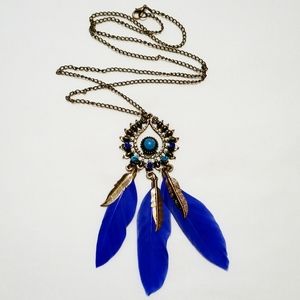 2/$22☆Boho feather pendant necklace